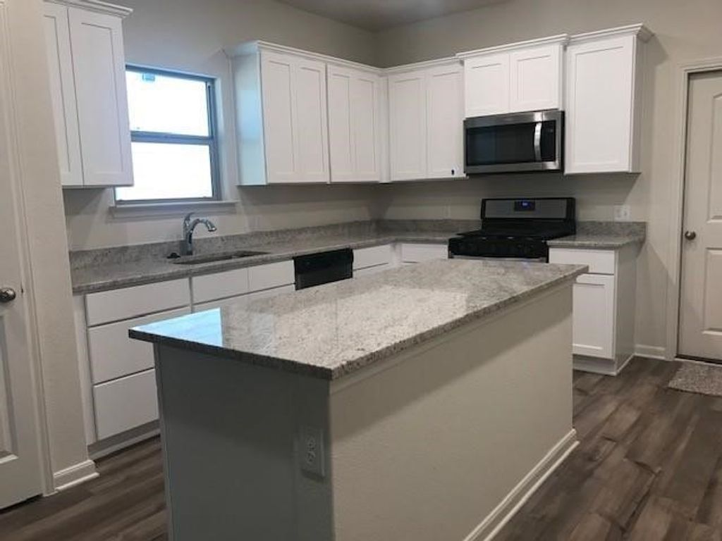 1305 Parker Drive, Princeton, TX 75407