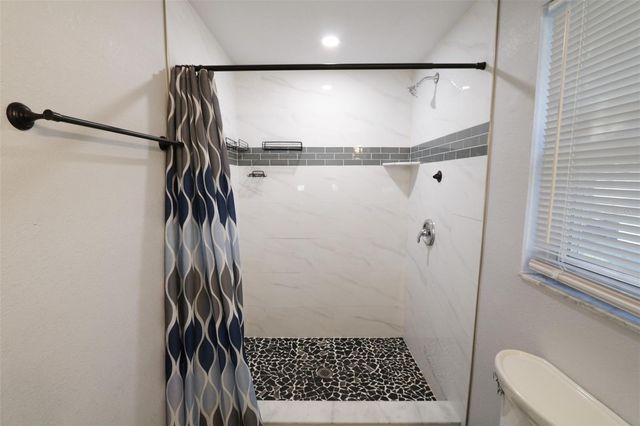 2706 E 99TH AVENUE, Tampa, FL 33612