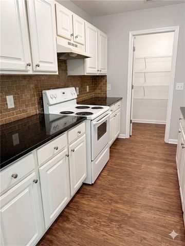 2100 Stonebrook Drive, Austell, GA 30106