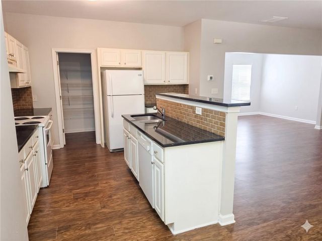 2100 Stonebrook Drive, Austell, GA 30106