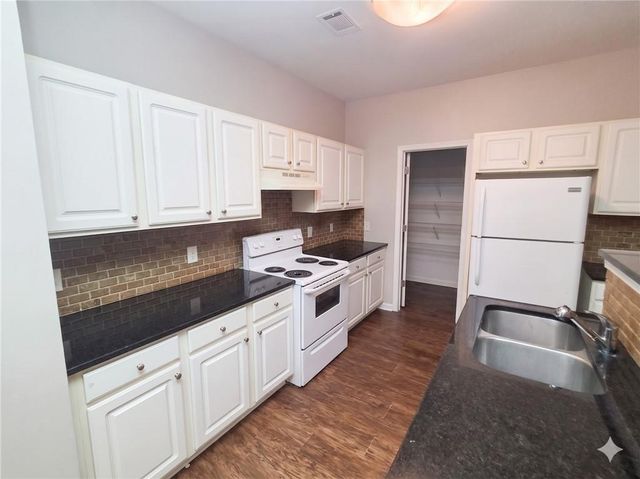 2100 Stonebrook Drive, Austell, GA 30106
