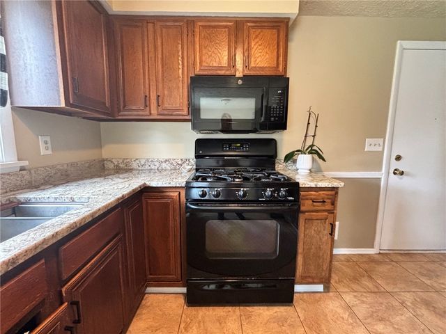 78 Bru Mar Drive, Gates, NY 14606