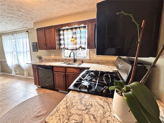 78 Bru Mar Drive, Gates, NY 14606