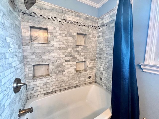 78 Bru Mar Drive, Gates, NY 14606