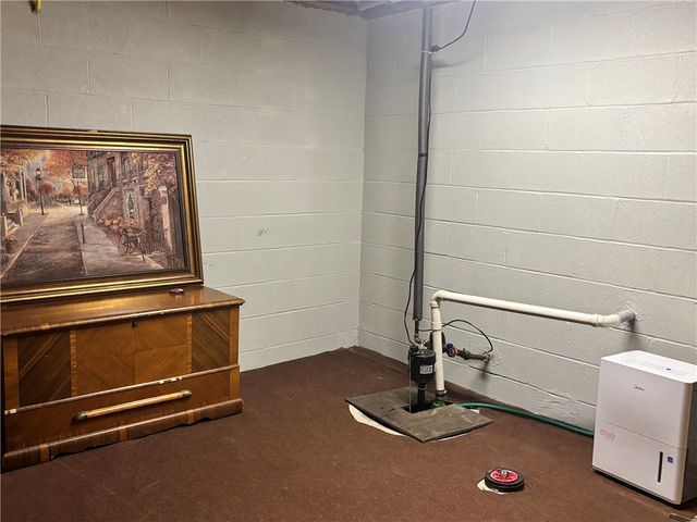 78 Bru Mar Drive, Gates, NY 14606