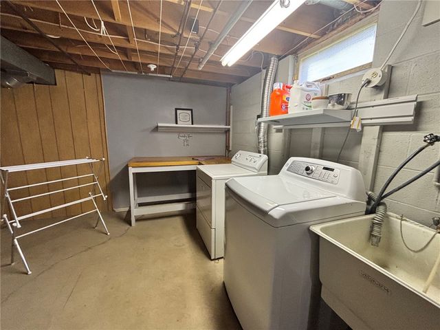 78 Bru Mar Drive, Gates, NY 14606