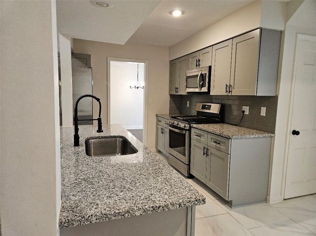 3753 N Grand Avenue, Kansas City, MO 64116