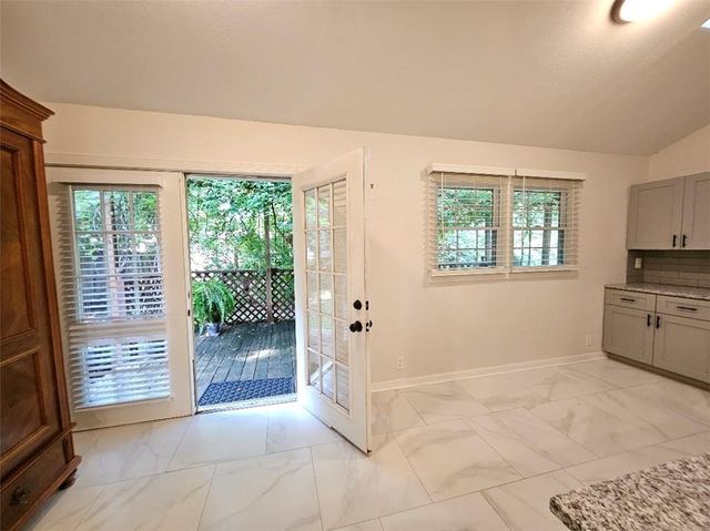3753 N Grand Avenue, Kansas City, MO 64116