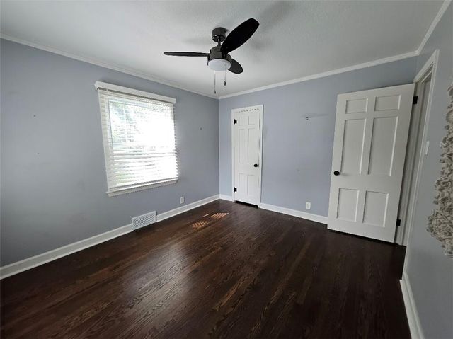 3753 N Grand Avenue, Kansas City, MO 64116