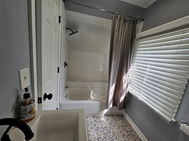3753 N Grand Avenue, Kansas City, MO 64116