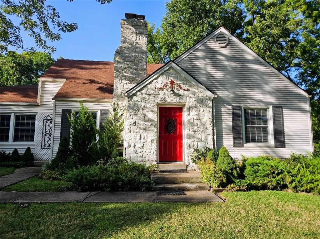 3753 N Grand Avenue, Kansas City, MO 64116