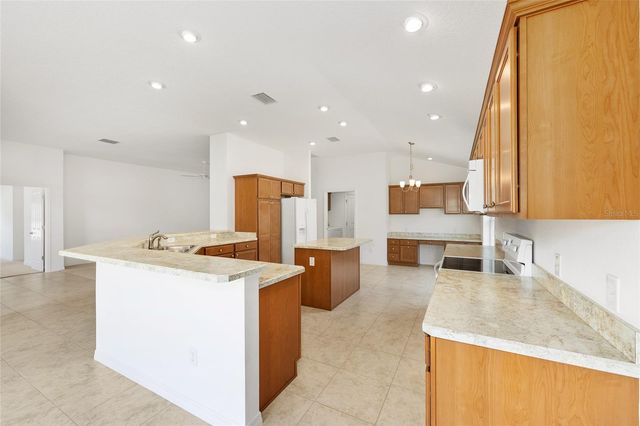 1953 YEARLING WAY, The Villages, FL 32163