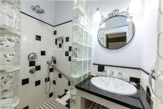 4209 Woodbine Avenue, Cleveland, OH 44113