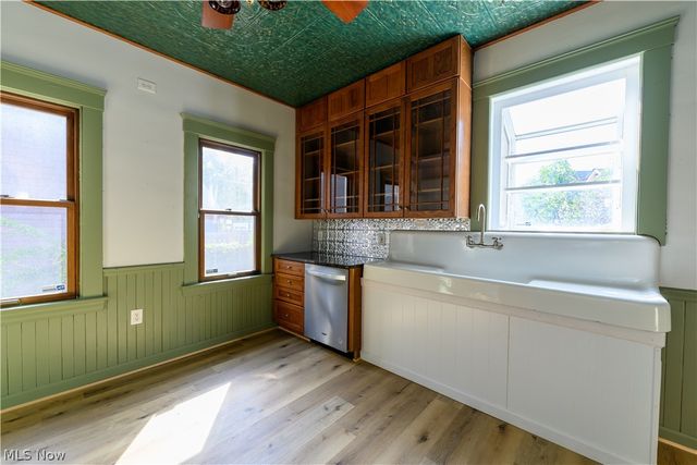 4209 Woodbine Avenue, Cleveland, OH 44113