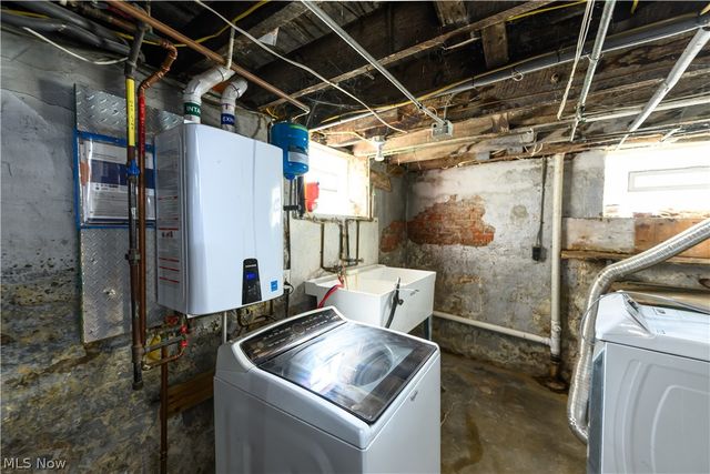 4209 Woodbine Avenue, Cleveland, OH 44113