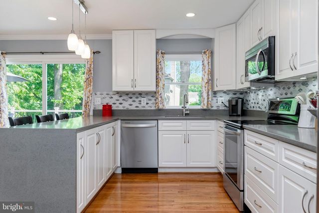 4025 MAPLE ST, Fairfax, VA 22030