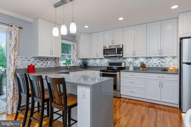4025 MAPLE ST, Fairfax, VA 22030