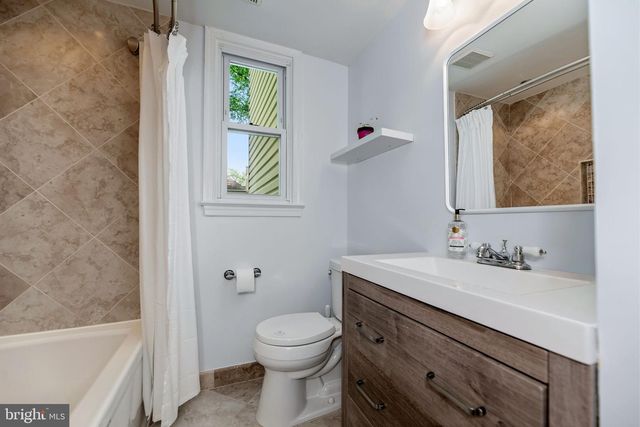 4025 MAPLE ST, Fairfax, VA 22030