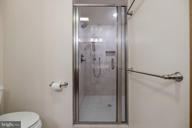 4025 MAPLE ST, Fairfax, VA 22030