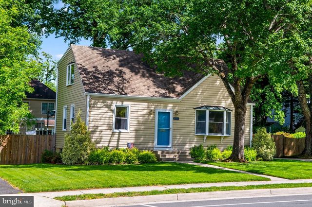 4025 MAPLE ST, Fairfax, VA 22030