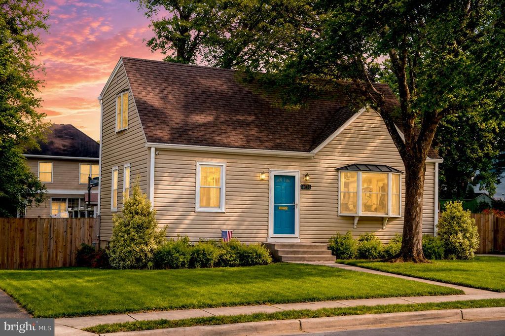 4025 MAPLE ST, Fairfax, VA 22030