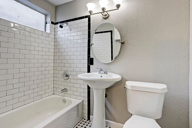 2148 Harold Street 2, Houston, TX 77098