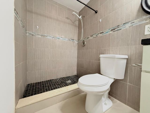 815 Upland Road 7, West Palm Beach, FL 33401