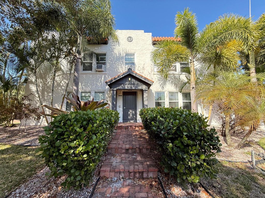 815 Upland Road 7, West Palm Beach, FL 33401