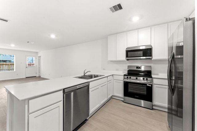 18716 Loom Dr, Conroe, TX 77306