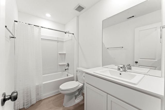 18716 Loom Dr, Conroe, TX 77306