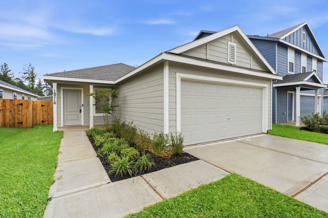 18716 Loom Dr, Conroe, TX 77306