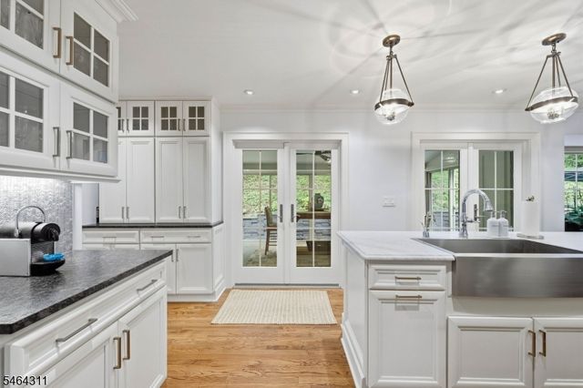 14 Indian Head Road, Morris Twp., NJ 07960