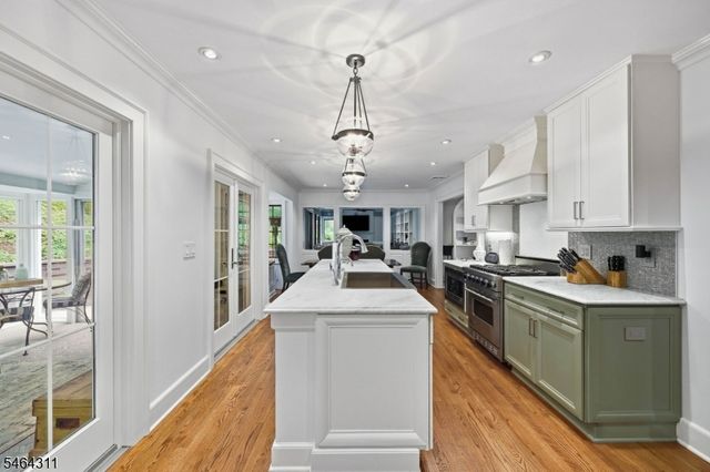 14 Indian Head Road, Morris Twp., NJ 07960
