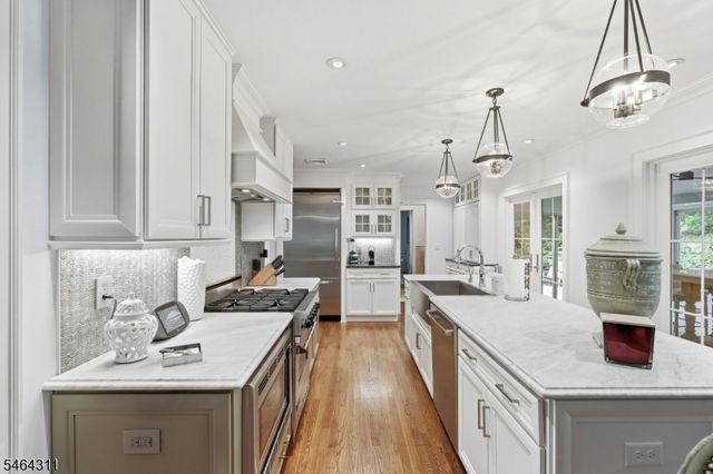 14 Indian Head Road, Morris Twp., NJ 07960