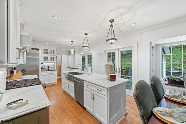 14 Indian Head Road, Morris Twp., NJ 07960
