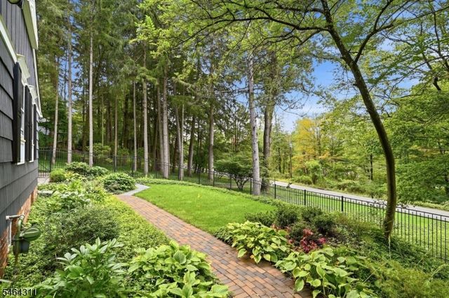 14 Indian Head Road, Morris Twp., NJ 07960