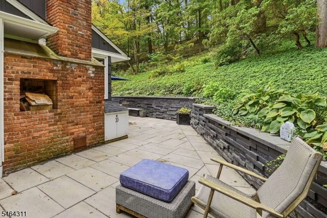 14 Indian Head Road, Morris Twp., NJ 07960