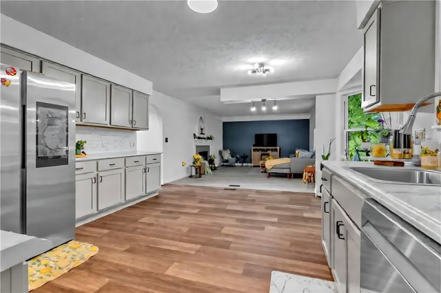 302 Cosette Drive, Cranberry Twp, PA 16066