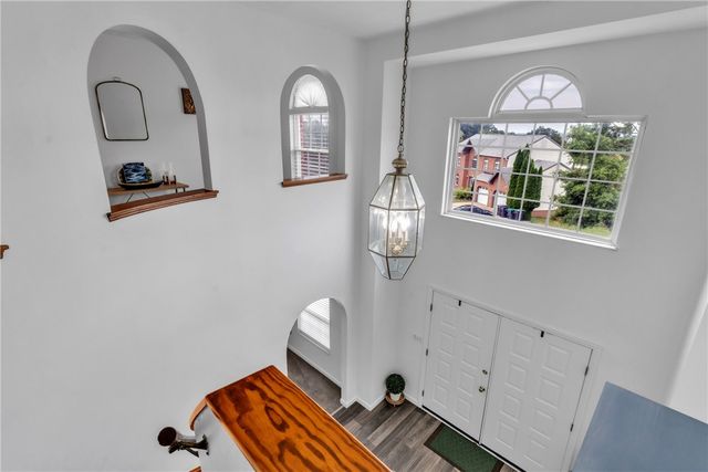 302 Cosette Drive, Cranberry Twp, PA 16066