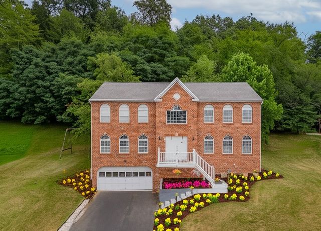 302 Cosette Drive, Cranberry Twp, PA 16066