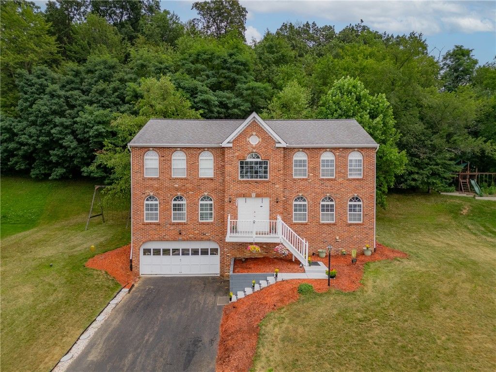 302 Cosette Drive, Cranberry Twp, PA 16066