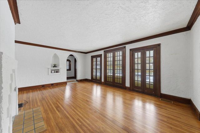 1057 Hamilton Road, Park Hills, KY 41011