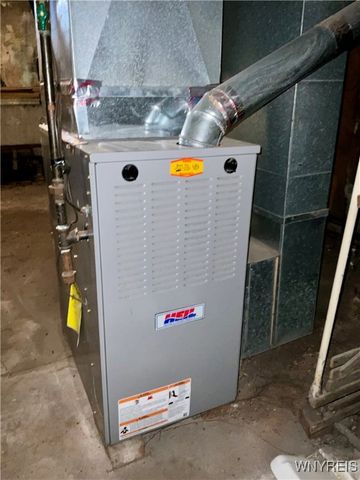 318 Ferry Avenue, Niagara Falls, NY 14301