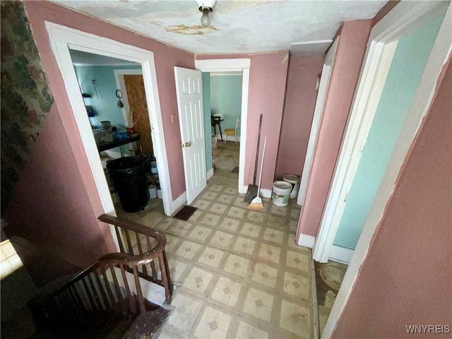 318 Ferry Avenue, Niagara Falls, NY 14301