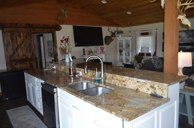 442 Shirley Loop, Whitwell, TN 37397