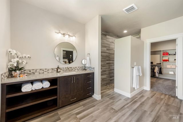 15465 Syrah Ct, Caldwell, ID 83607