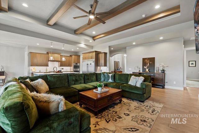 15465 Syrah Ct, Caldwell, ID 83607