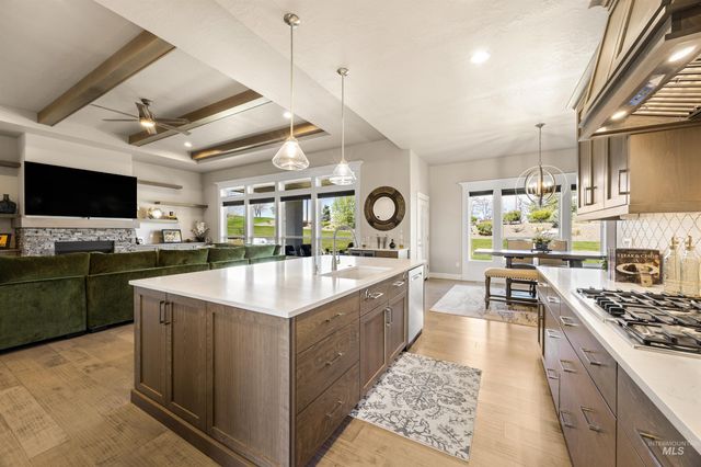 15465 Syrah Ct, Caldwell, ID 83607