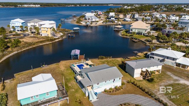 942 W Lagoon Avenue, Gulf Shores, AL 36542