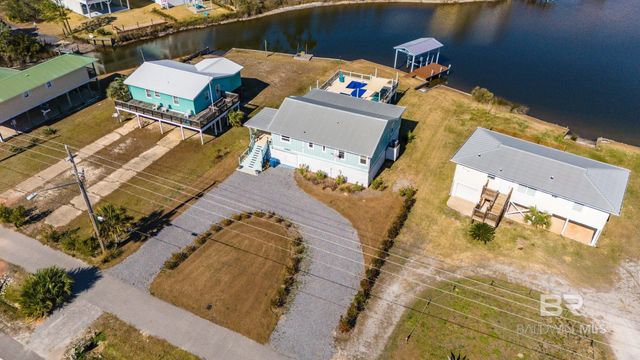 942 W Lagoon Avenue, Gulf Shores, AL 36542